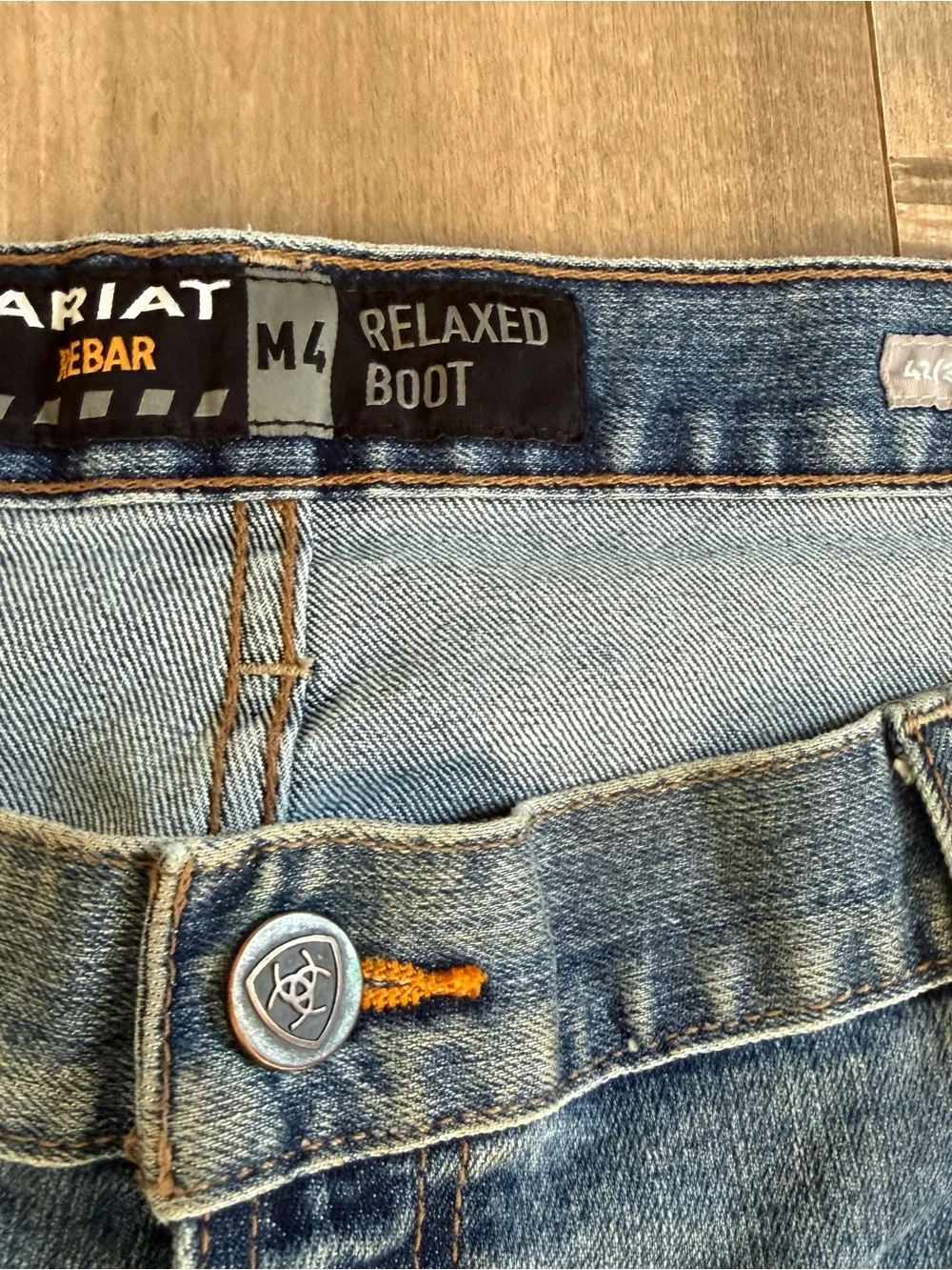 Ariat rebar m4